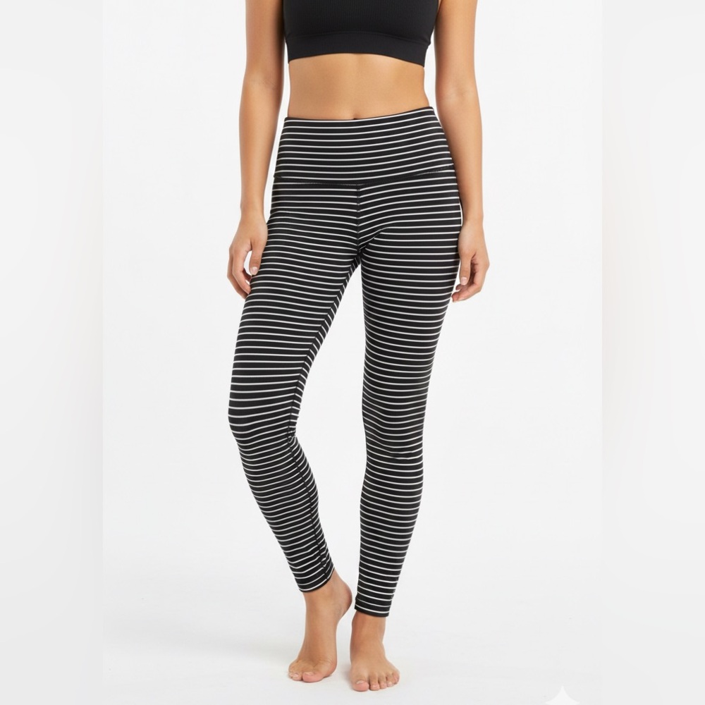 Lululemon Wunder Under Pant Black/White Striped Size 2 High-Rise 25” Leggings
